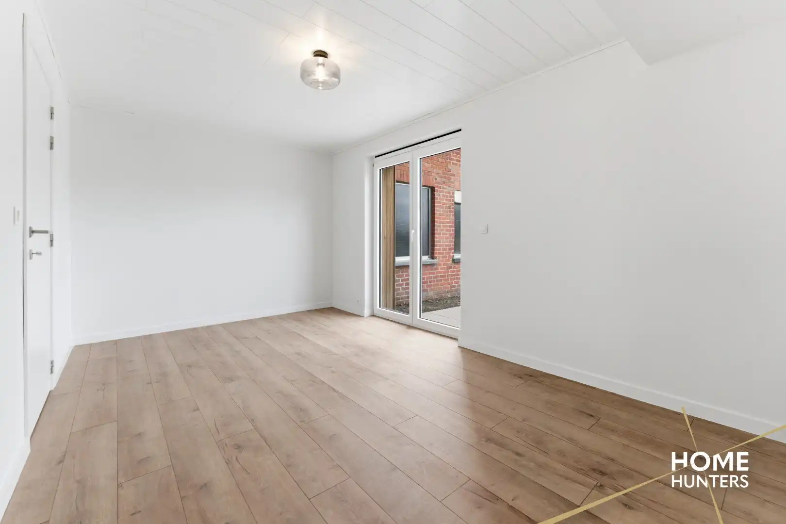 Prachtig gerenoveerde woning te Brielen met 2 slaapkamers, 2 badkamers en een garage foto 5