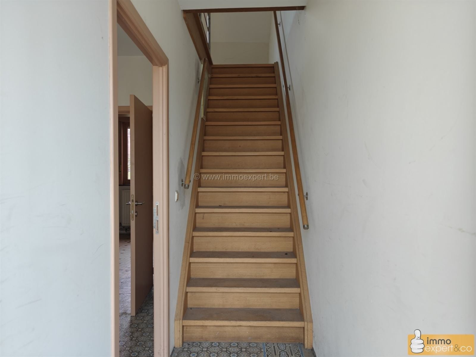 TERNAT: Super gelegen woning / Nieuw dak foto 2