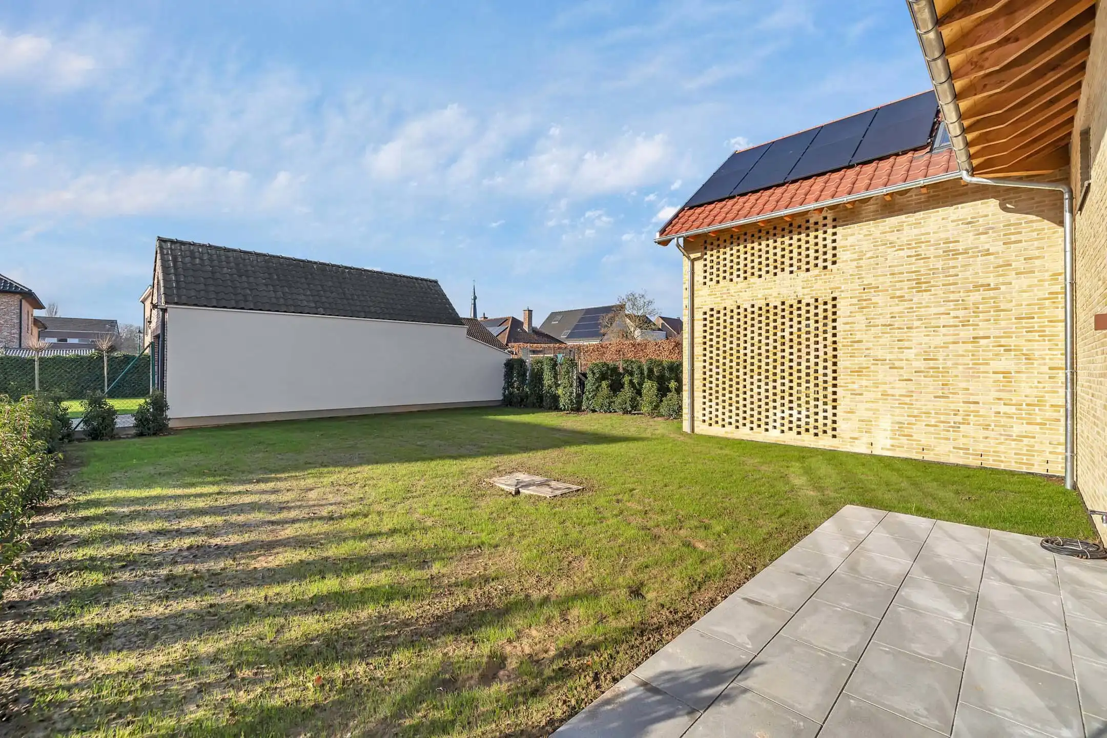 Prachtige nieuwbouwwoning in uniek woonerf foto 23