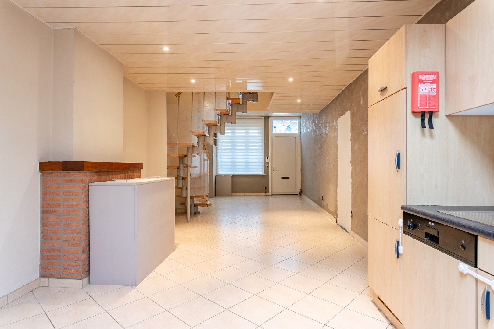Te renoveren woning nabij centrum Halle foto 6