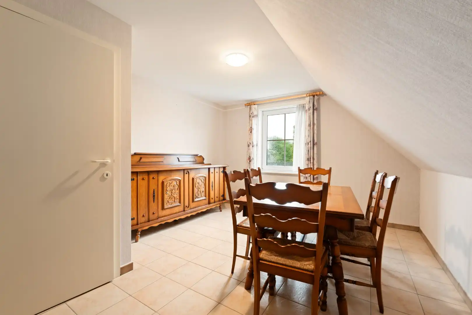 Te koop in Bredene: ruime instapklare halfopen bebouwing met 4 slaapkamers, grote tuin en multifunctioneel bijgebouw op 848 m² foto 18
