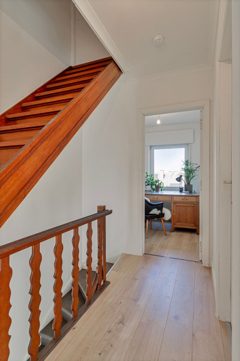 Mooie burgerwoning met tuin ! foto 22