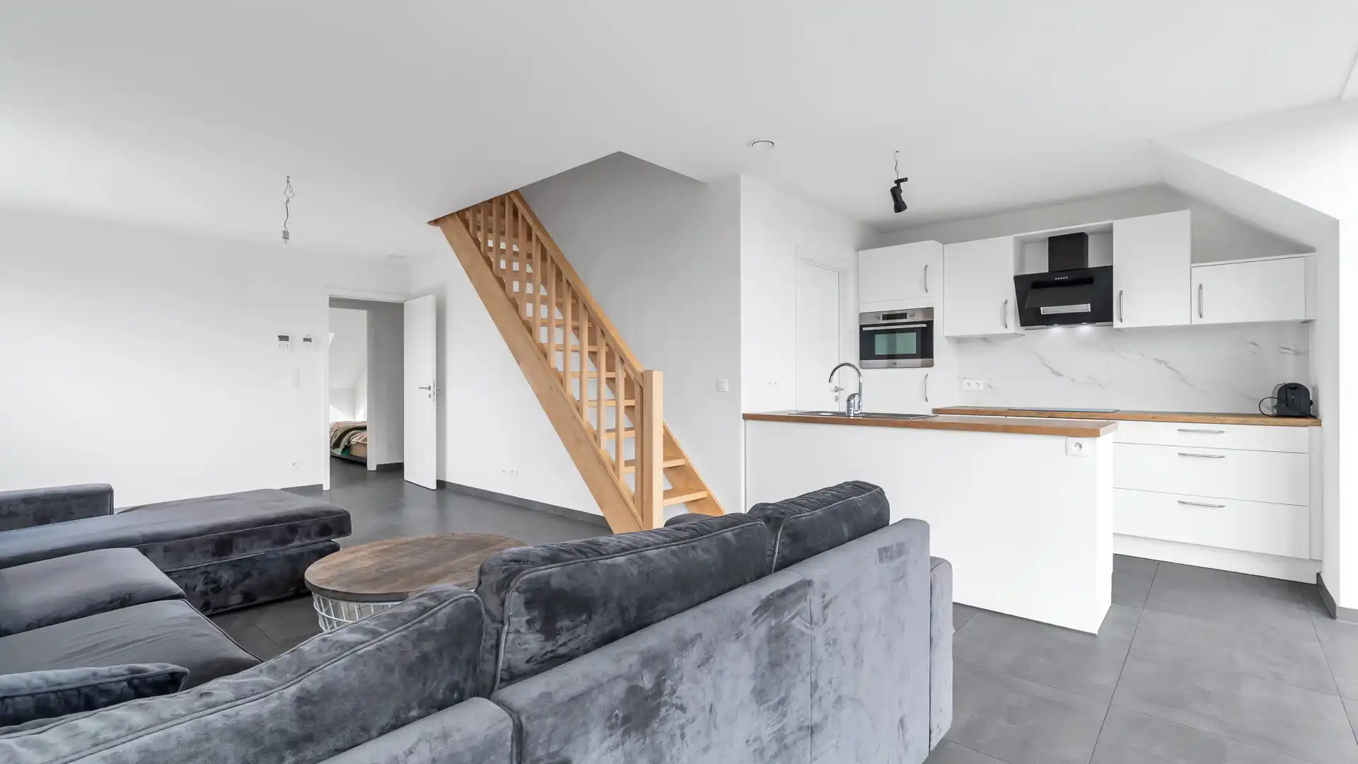 MODERN, ENERGIEZUINIG DUPLEX APPARTEMENT MET 4 SLAAPKAMERS IN MAASMECHELEN foto 8