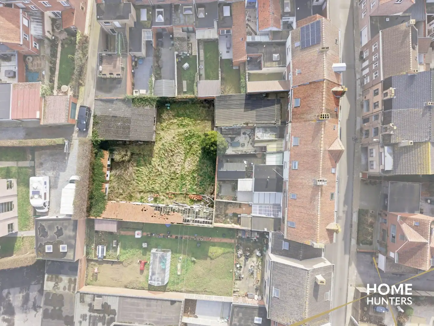 Karaktervolle renovatiekans op topligging in Ieper – 4 slaapkamers, ruime tuin en garage met achteruitgang foto 9