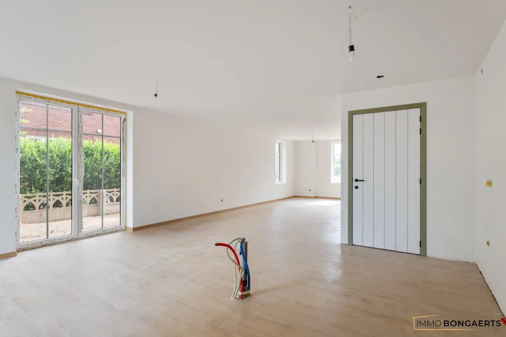 Nieuwbouwwoning met 4 slaapkamers foto 6