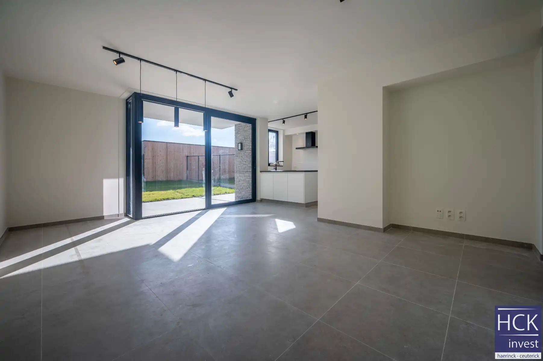 KRUISHOUTEM - Nieuwbouwappartement met high-end afwerking! foto 2