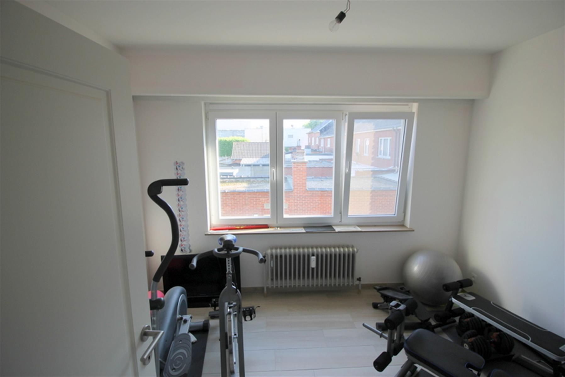 Drieslaapkamerappartement met  garagebox  te HEIST-OP-DEN-BERG foto 8