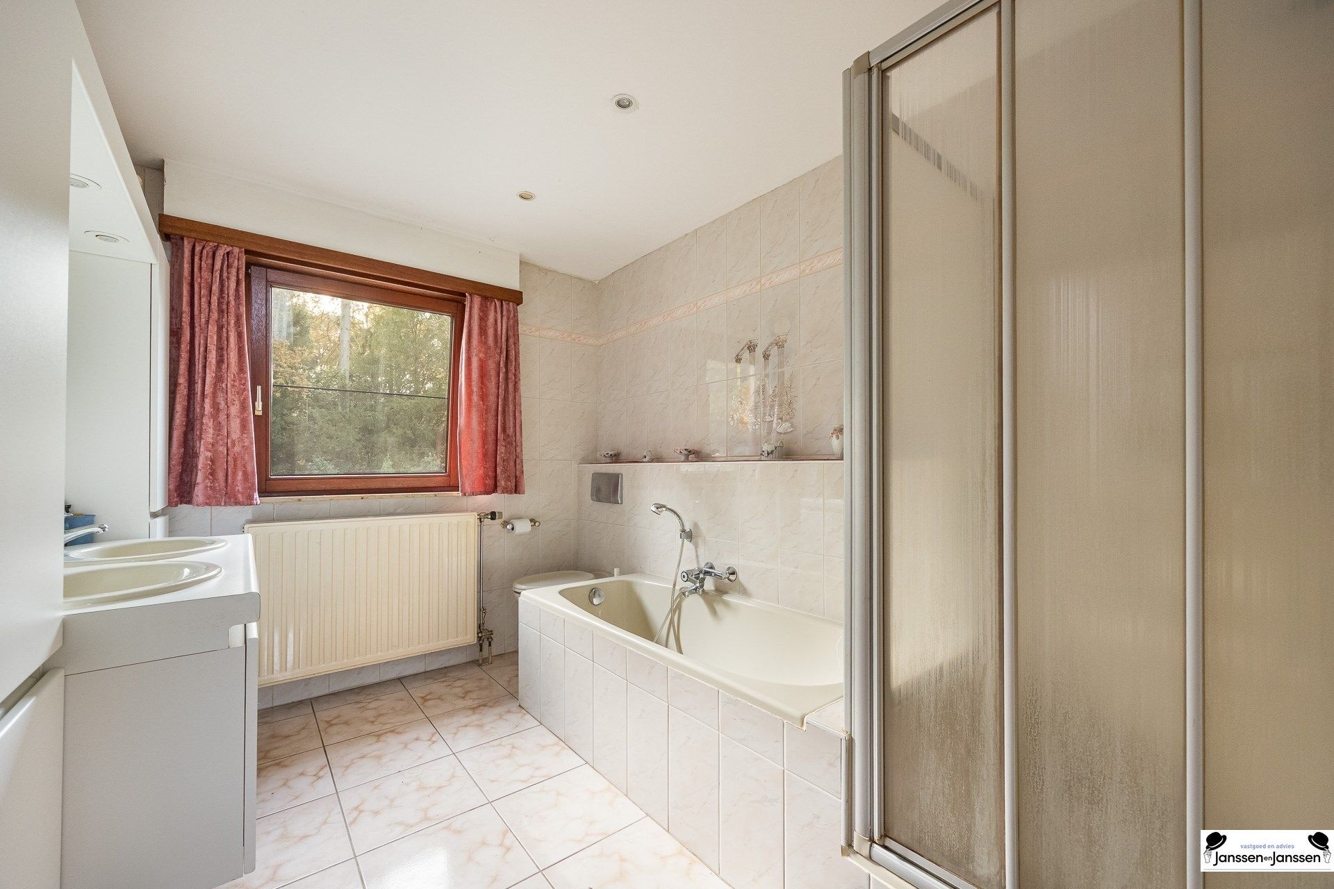 Landelijk gelegen woning op een perceel van ruim 6.000 m² foto 14