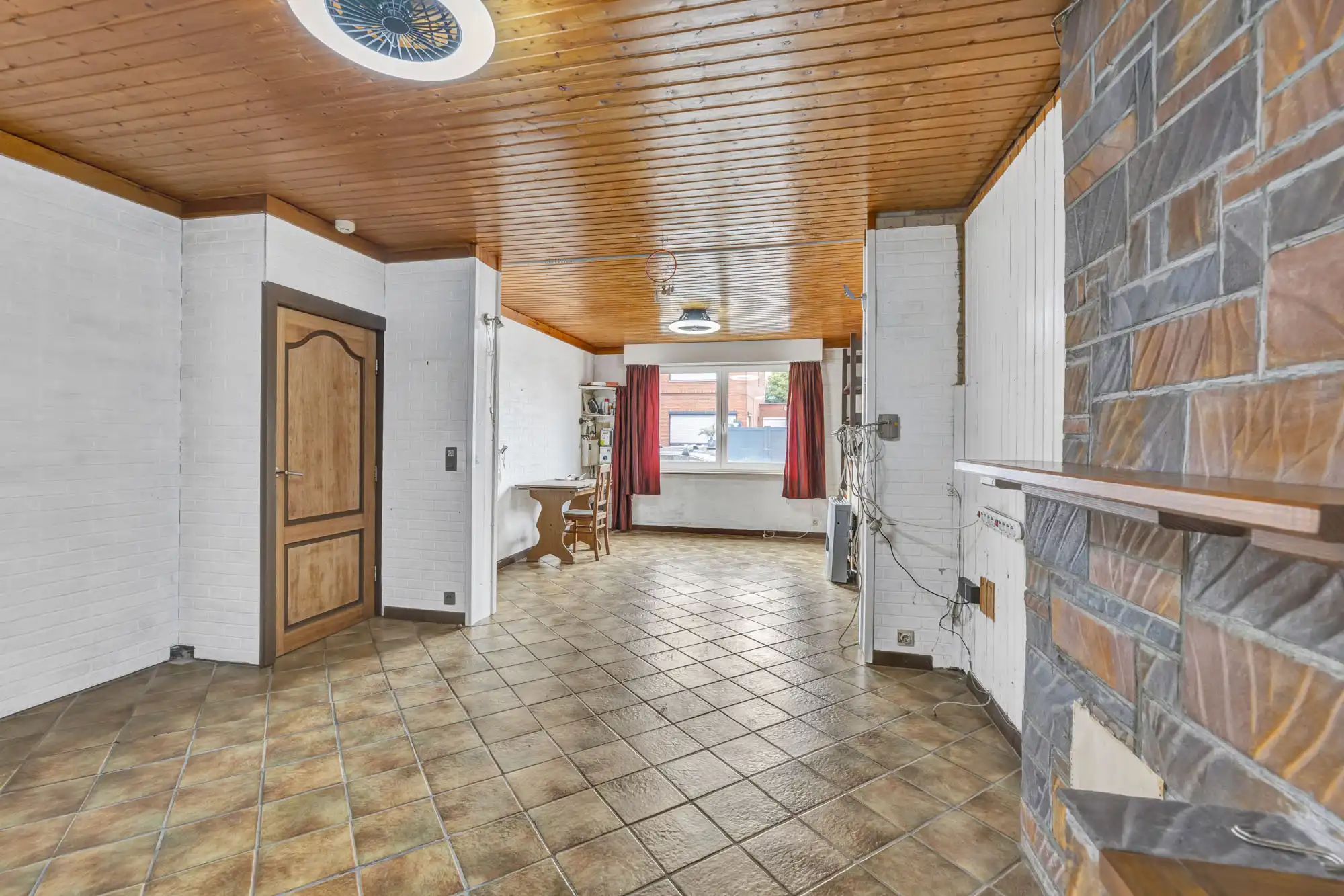 Ruime te renoveren woning nabij centrum Aalst foto 3
