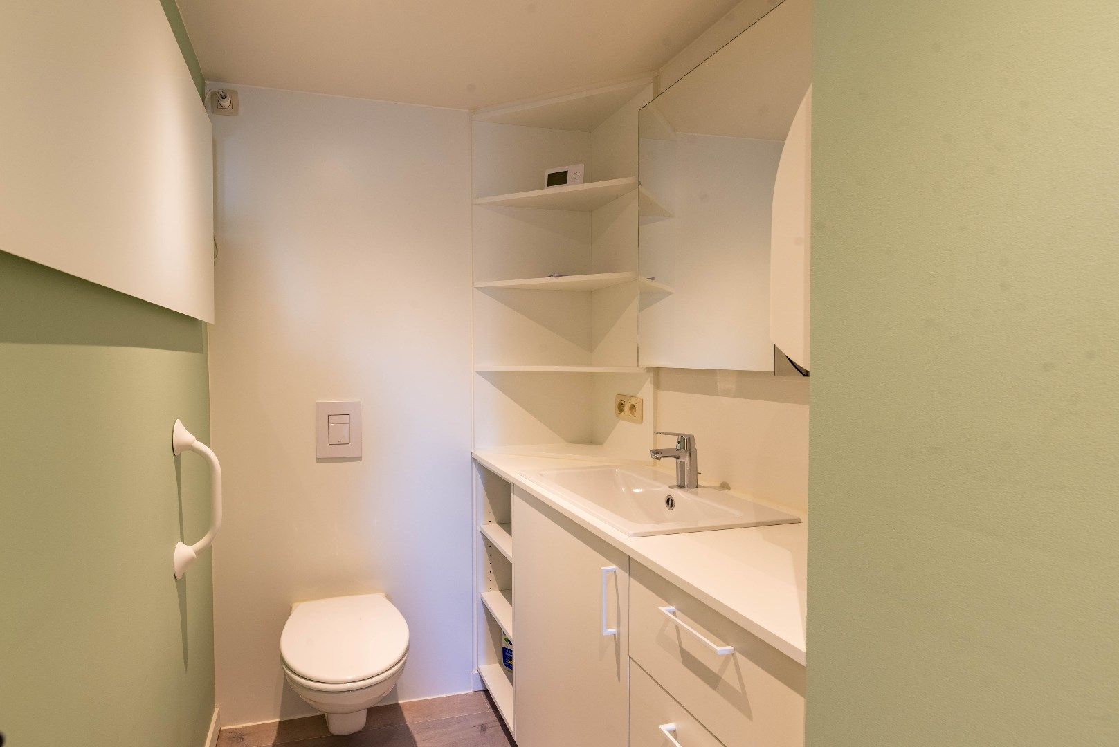 Gerenoveerde woning met twee slaapkamers foto 22