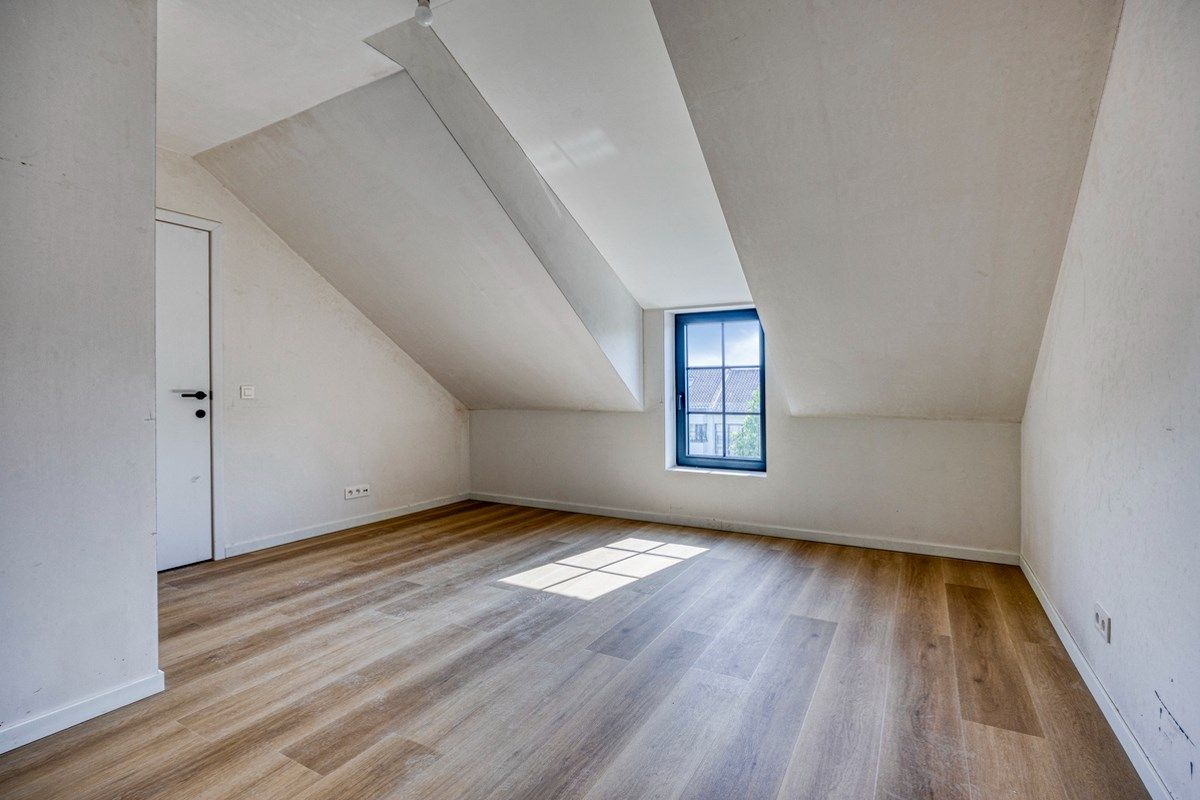 Ruime en energiezuinige nieuwbouwwoning op toplocatie in Tongeren foto 23