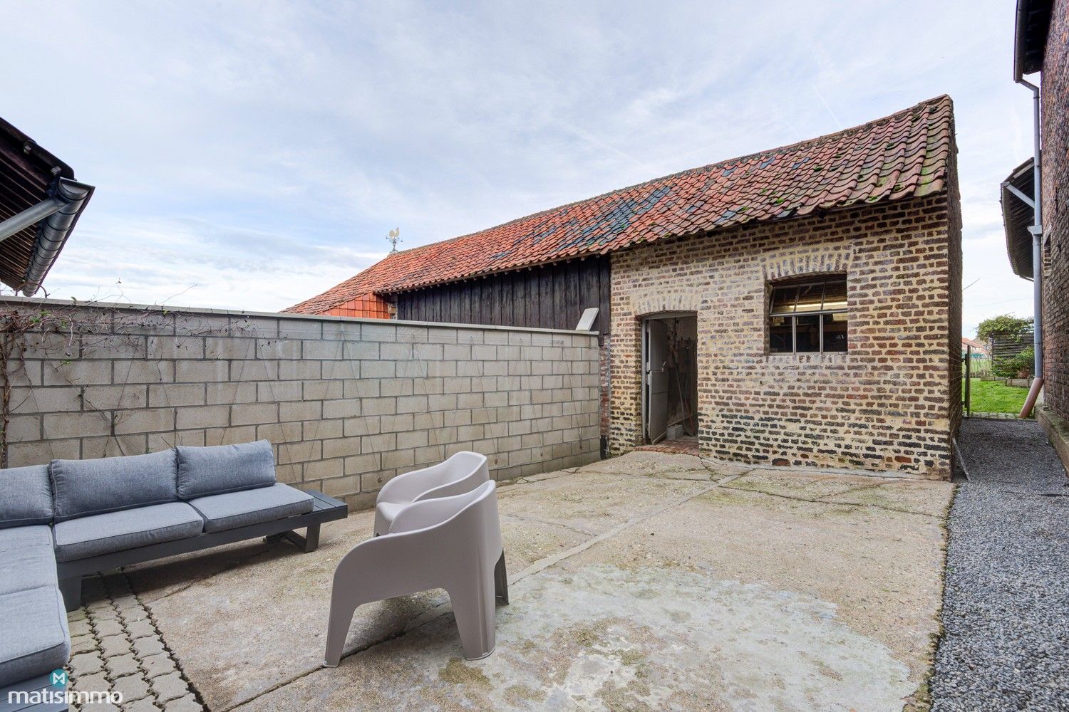 INSTAPKLARE WONING MET ZONNEPANELEN EN PRACHTIGE TUIN TE TONGEREN foto 20