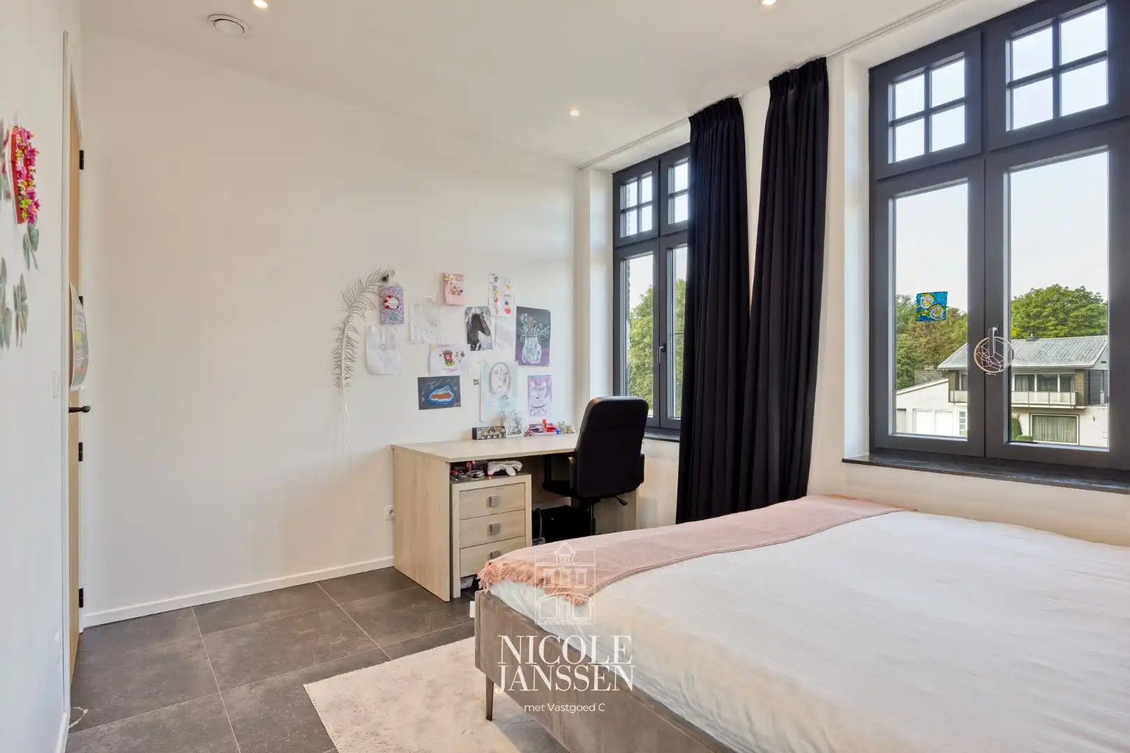 Handelspand met bovenwoning foto 36