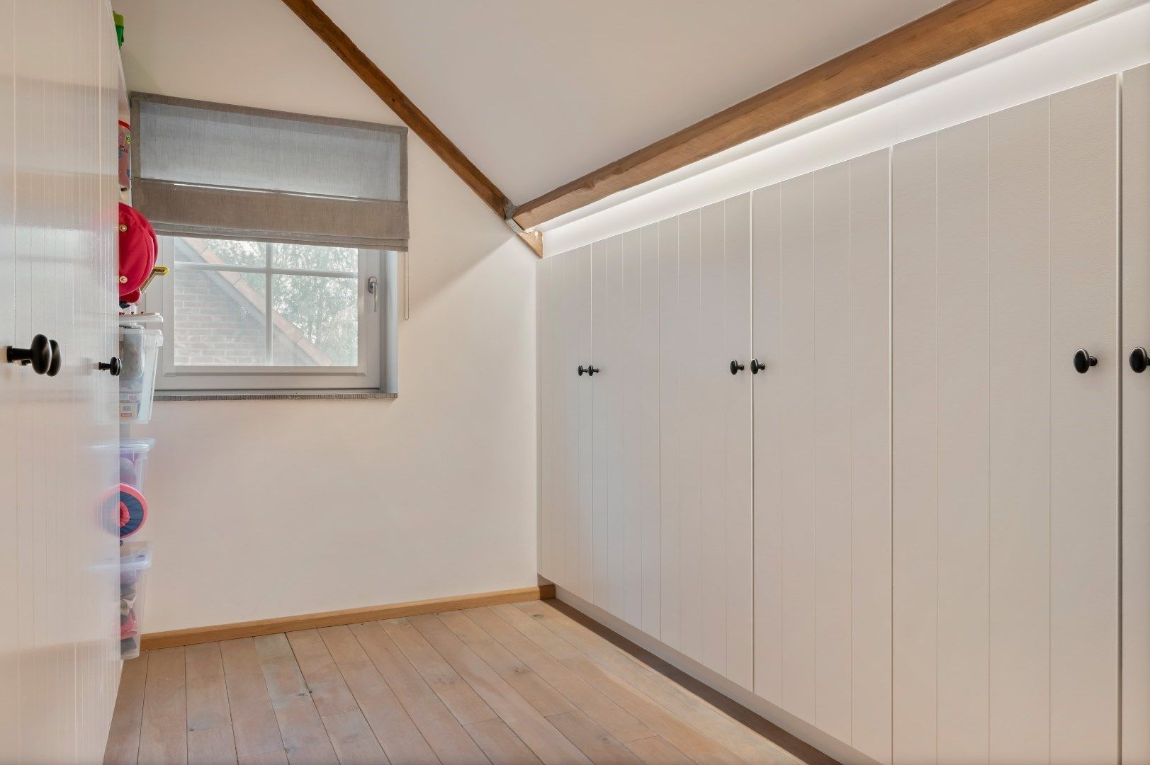 Prachtig afgewerkte  woning met 3 slaapkamers foto 22