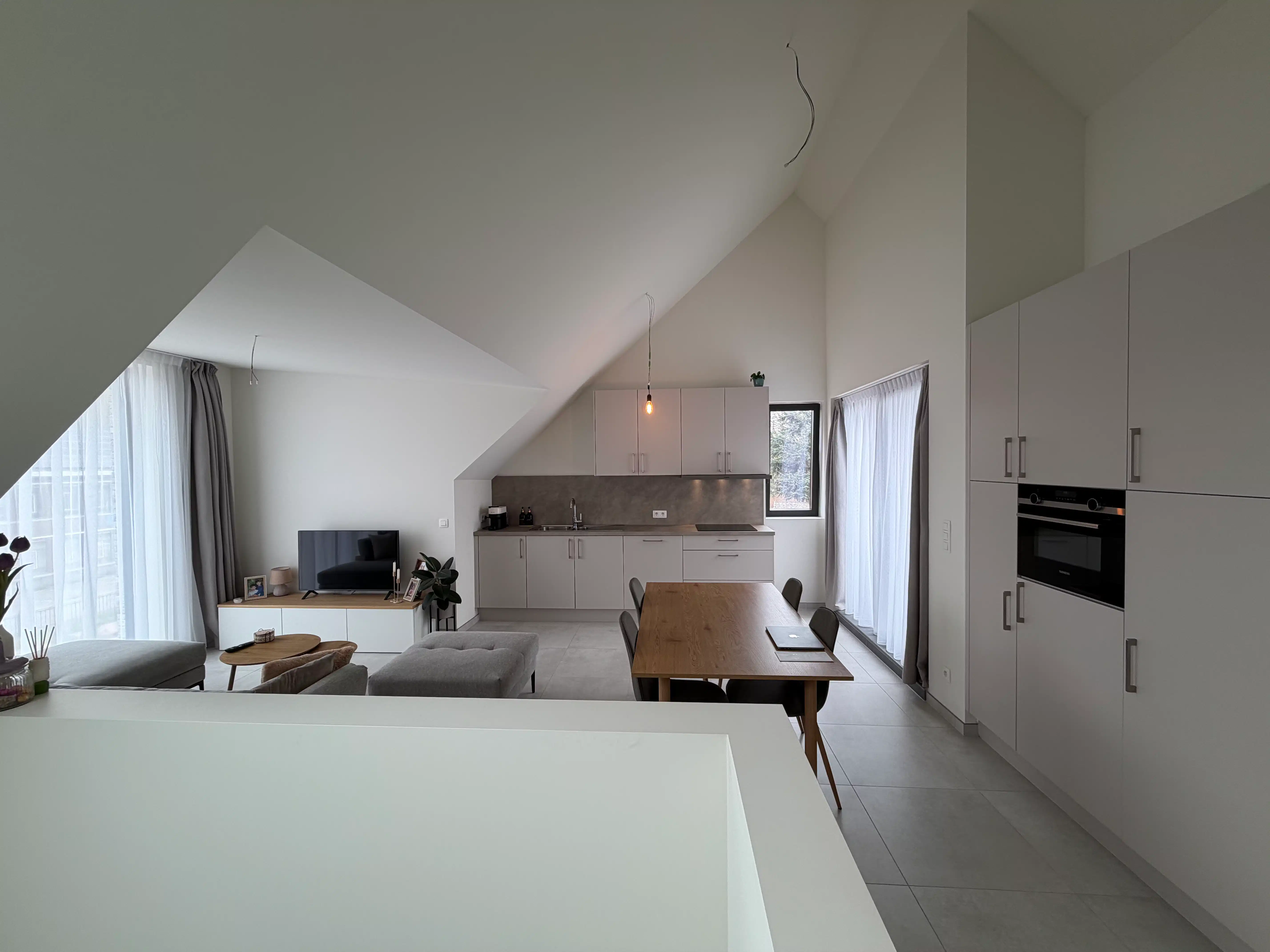 Genk, Weg Naar As 220 bus 12:  Nieuwbouw duplexappartement met 2 slaapkamers, terras, fietsenstalling en een autostaanplaats. foto 5