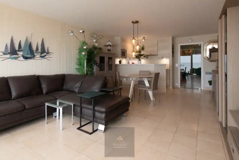 Ruim doorloop-appartement met 2 slaapkamers in de vernieuwde residentie Scorpio op de zeedijk te Nieuwpoort-Bad. foto 14