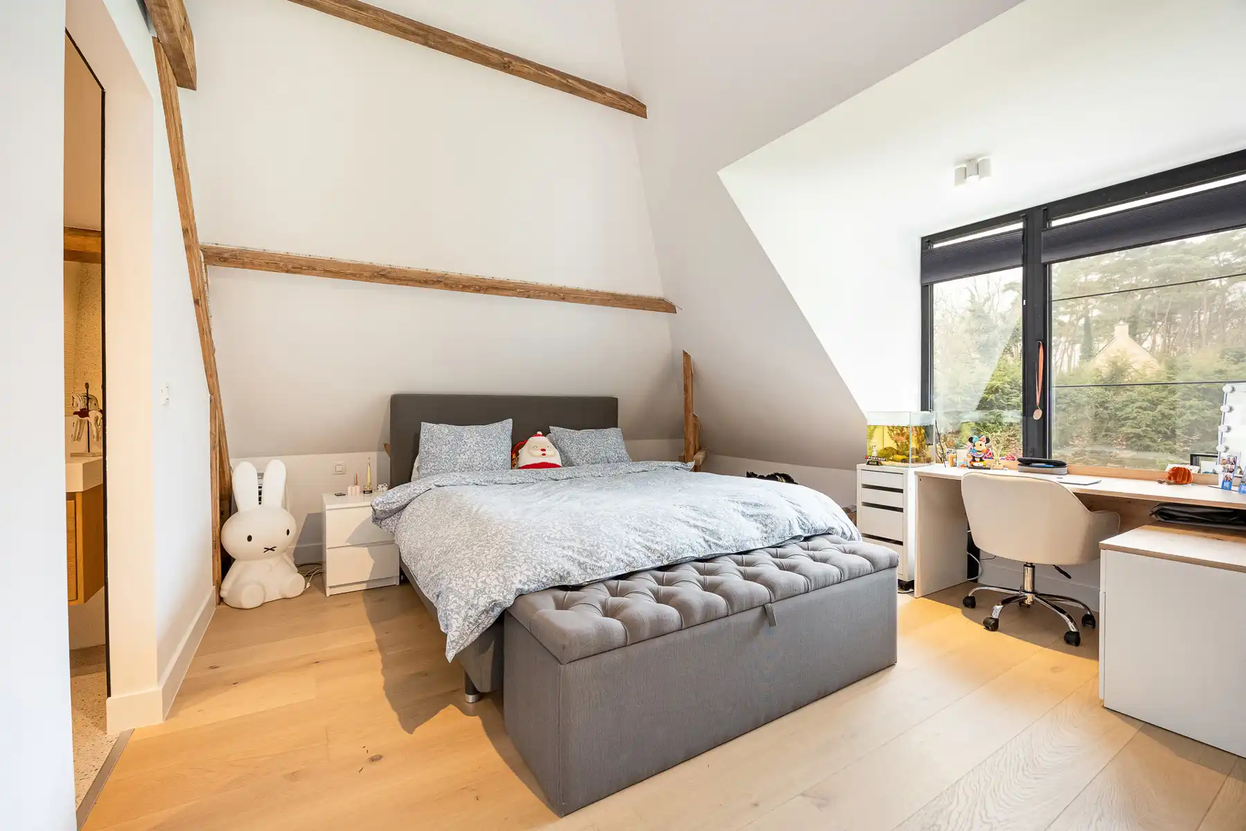 Luxueuze vernieuwbouwvilla met high-end afwerking foto 19