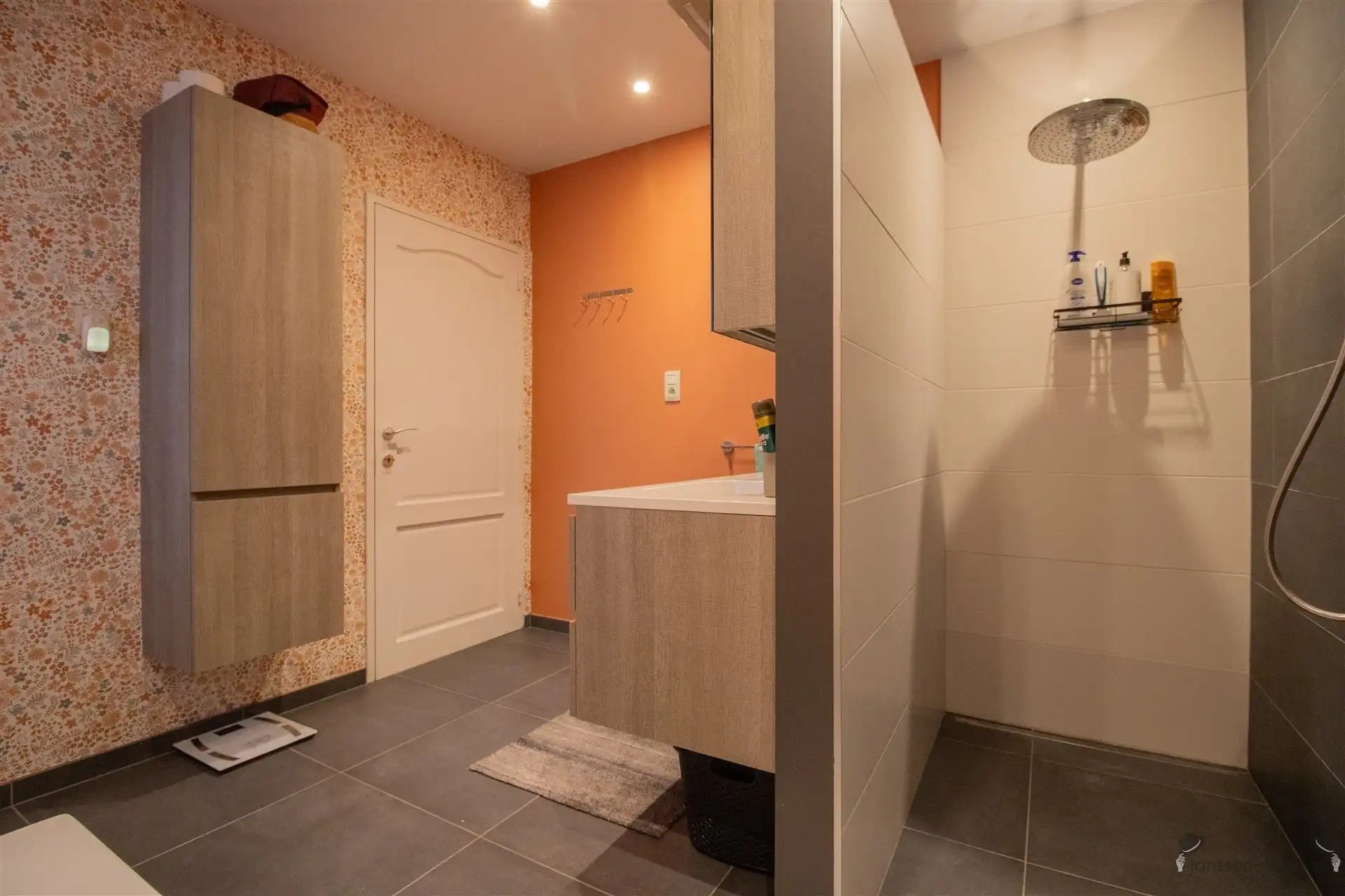 Rustig gelegen gelijkvloerse woning met 3 slaapkamers en wellnessruimte foto 12