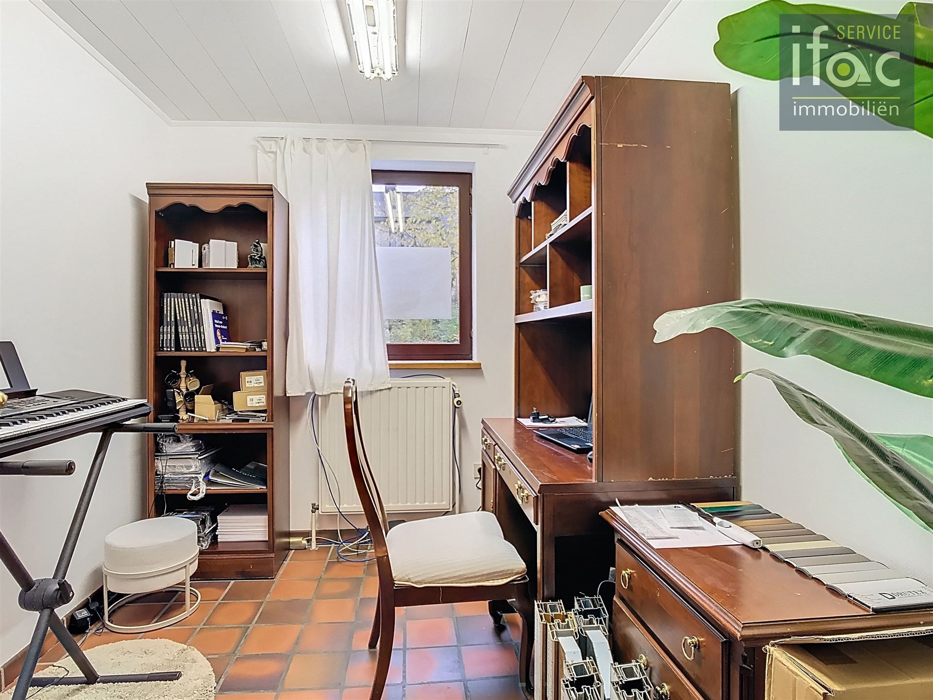 Huis met 4 slpks, 2 badk., tuin en garage foto 10