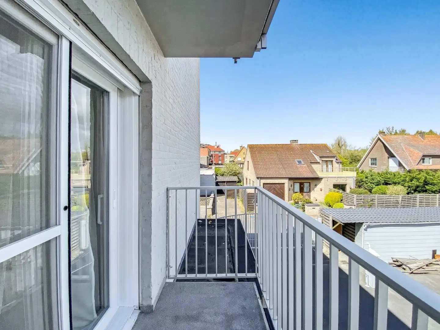 Instapklaar en lichtrijk 3-slaapkamerappartement (109 m²)met terras en parkeerplaats te Oostduinkerke.  foto 15