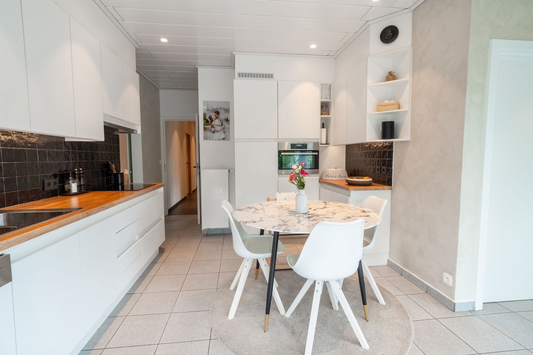 Instapklare en gerenoveerde villa met 3/4 slps en bureau foto 12