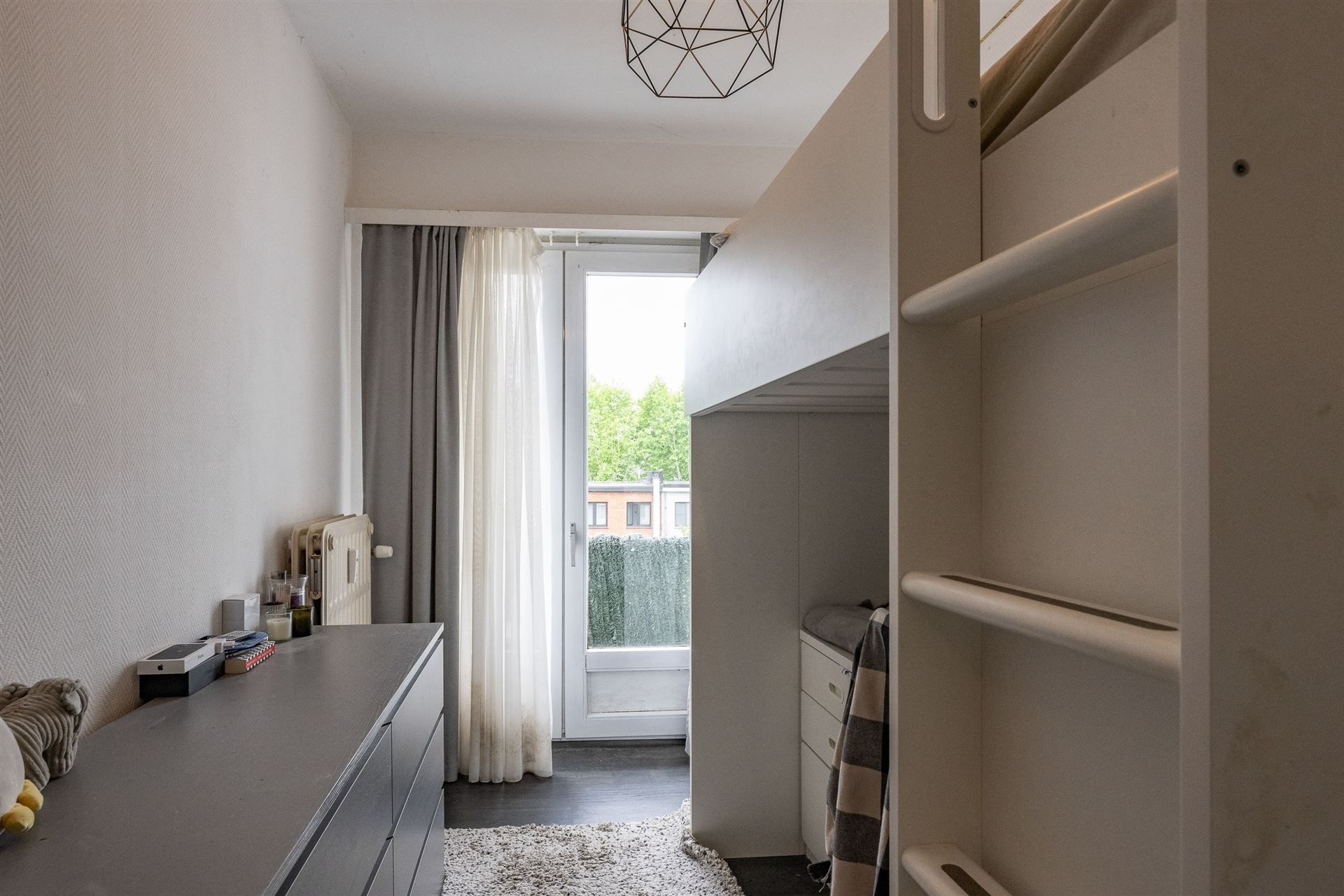 Op te frissen appartement met 2 slaapkamers en zonnig terrasje foto 7
