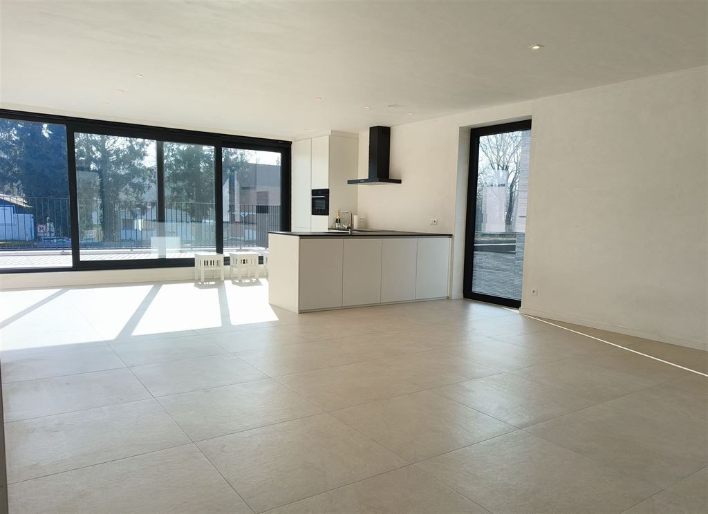 Moderne half-open nieuwbouwwoning met zicht op de Kempische Vaart foto 4