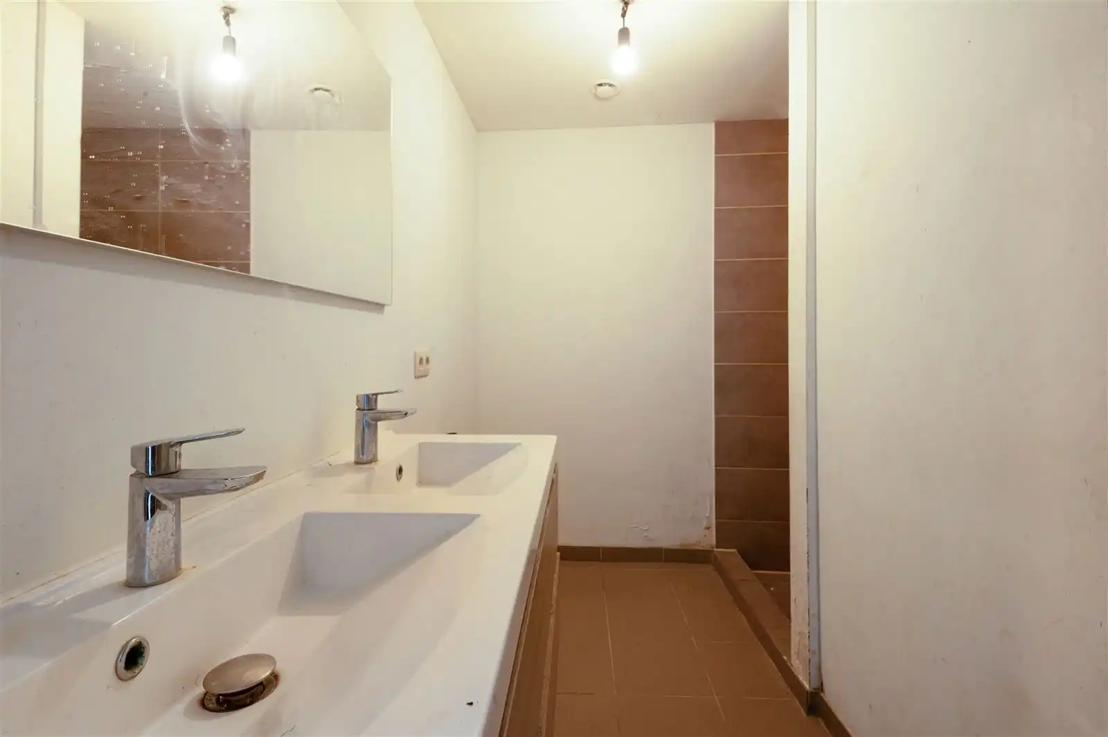 Appartement met tuin en staanplaats te Geraardsbergen!  foto 3