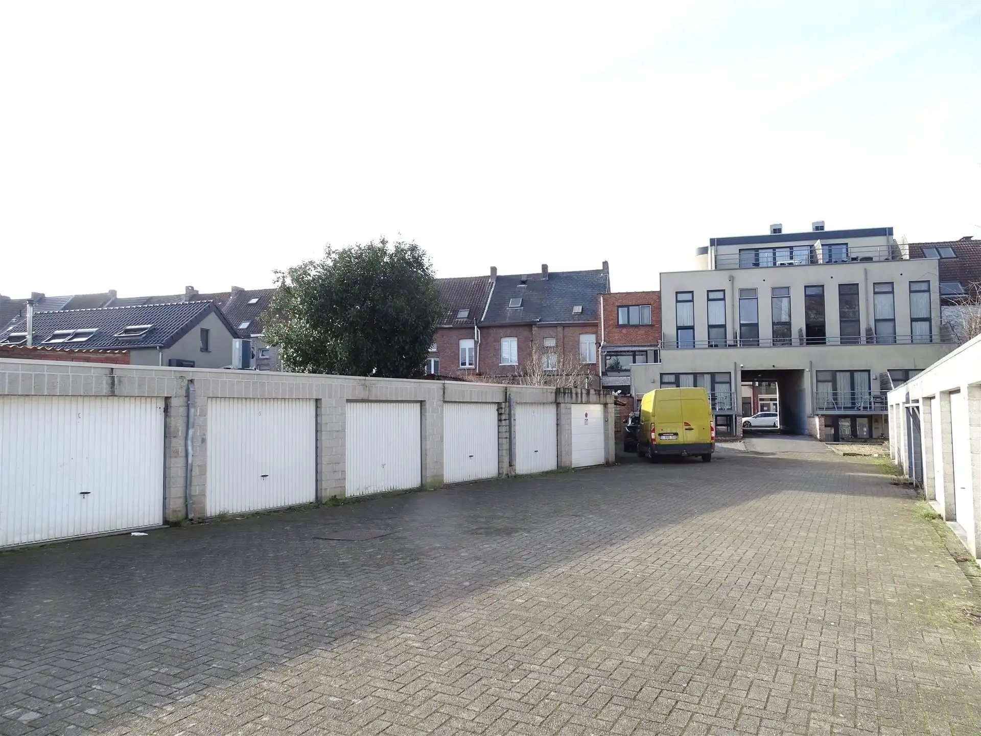 Zeer gunstig gelegen garagebox te koop in Mechelen! foto {{pictureIndex}}