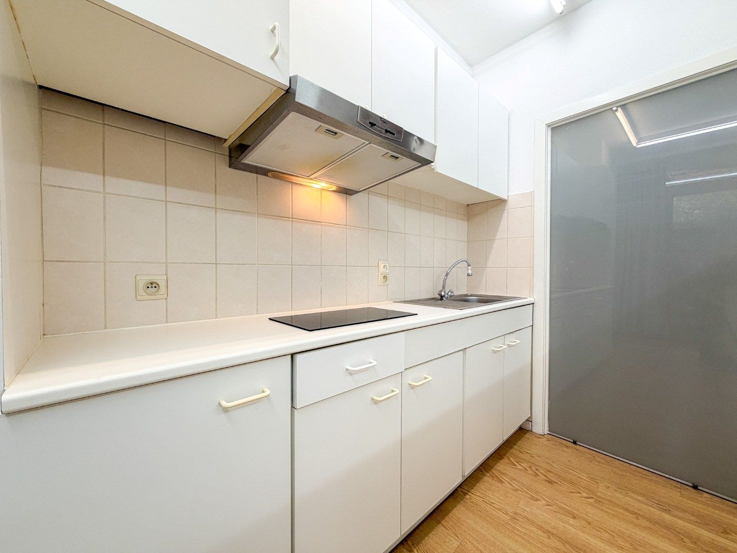 Gelijkvloers appartement met gezellig terras, 1 slpk, Torhout foto 8