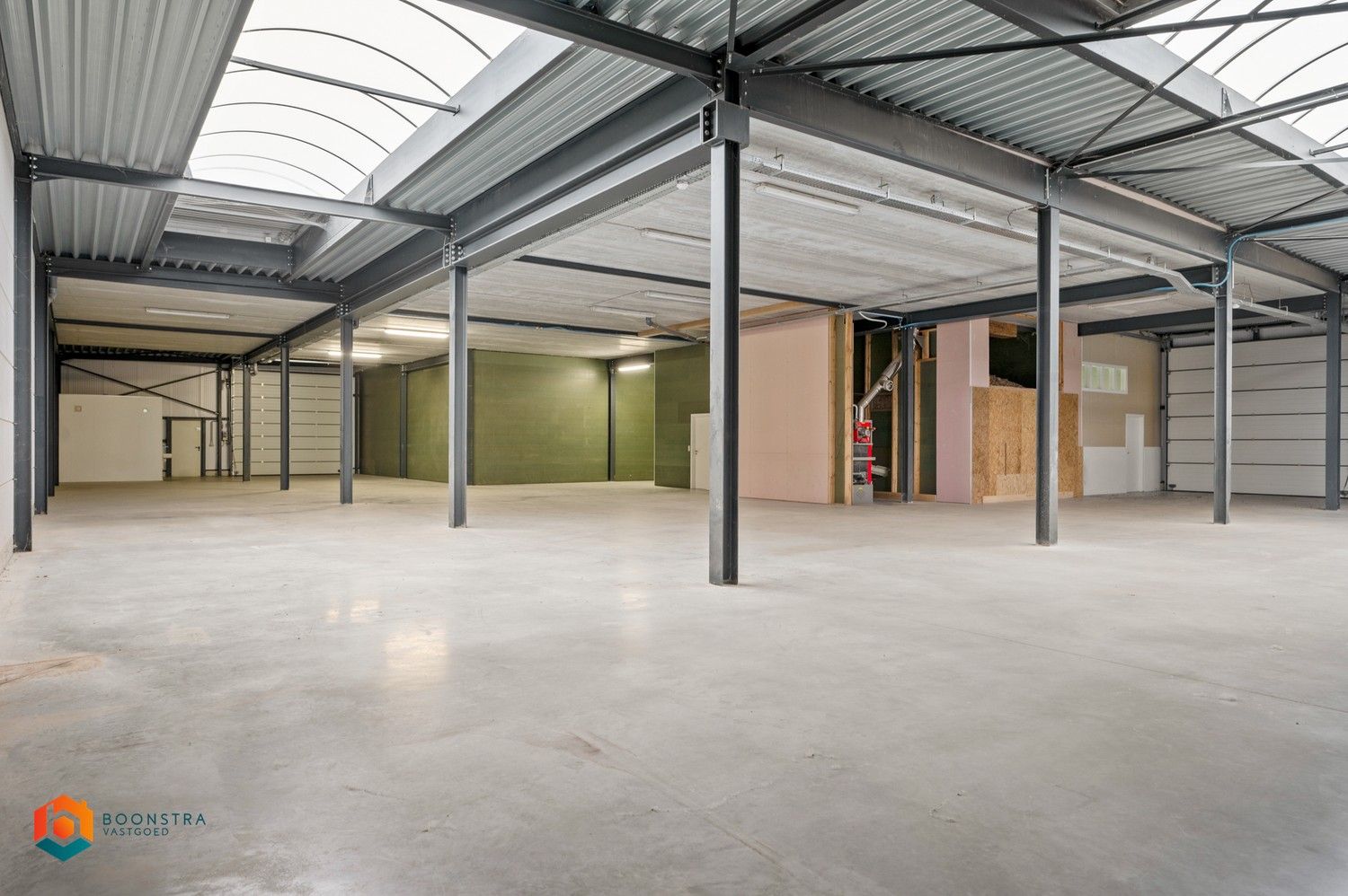 Winkel/showroom (210 m²) + magazijn (625 m²) op toplocatie in Sint-Katelijne-Waver foto 12