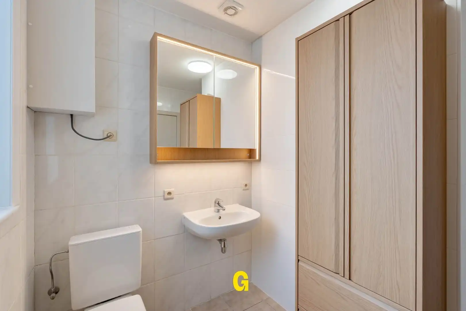 Degelijk gerenoveerde woning met 3 slaapkamers en leuk stadstuintje op 2a10ca, vlak bij het centrum foto 15