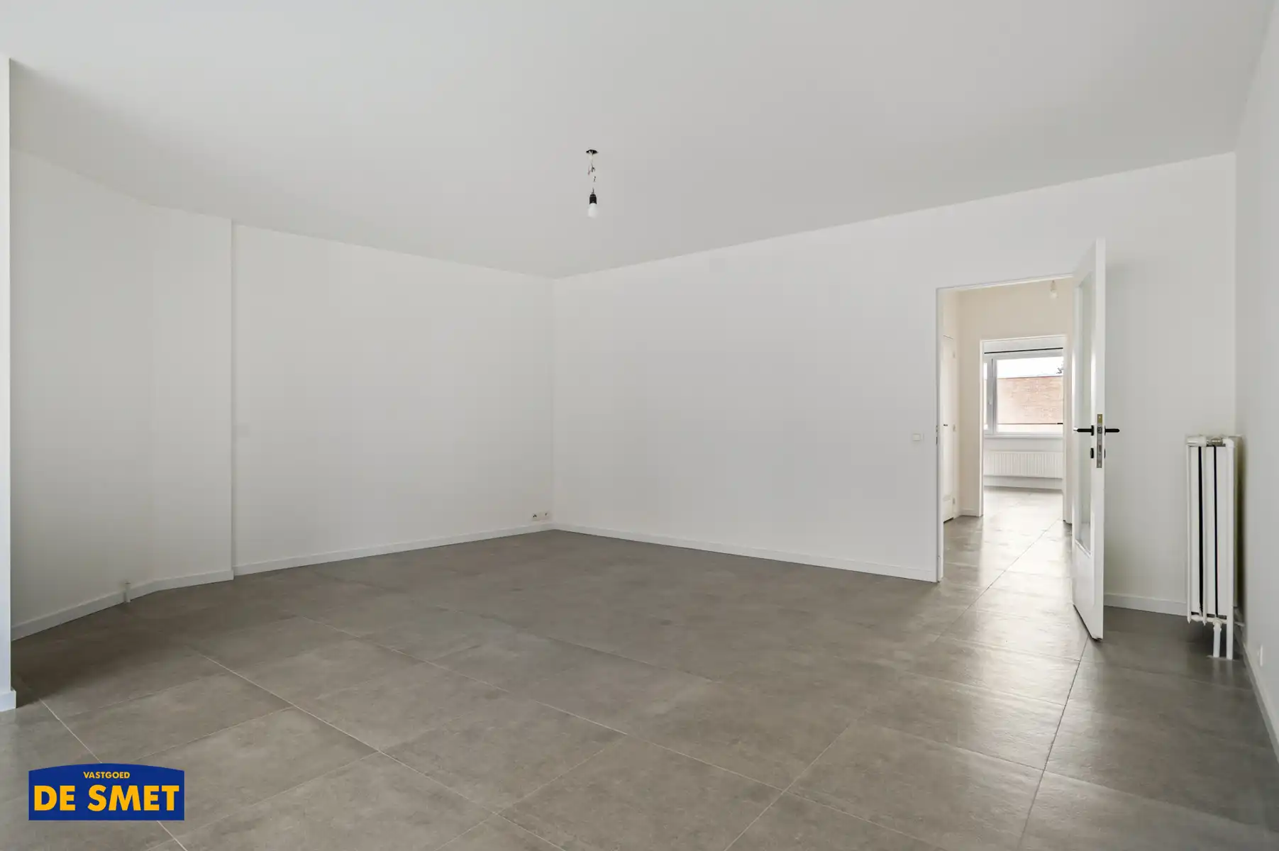 Volledig vernieuwd én geschilderd appartement in het centrum foto 2