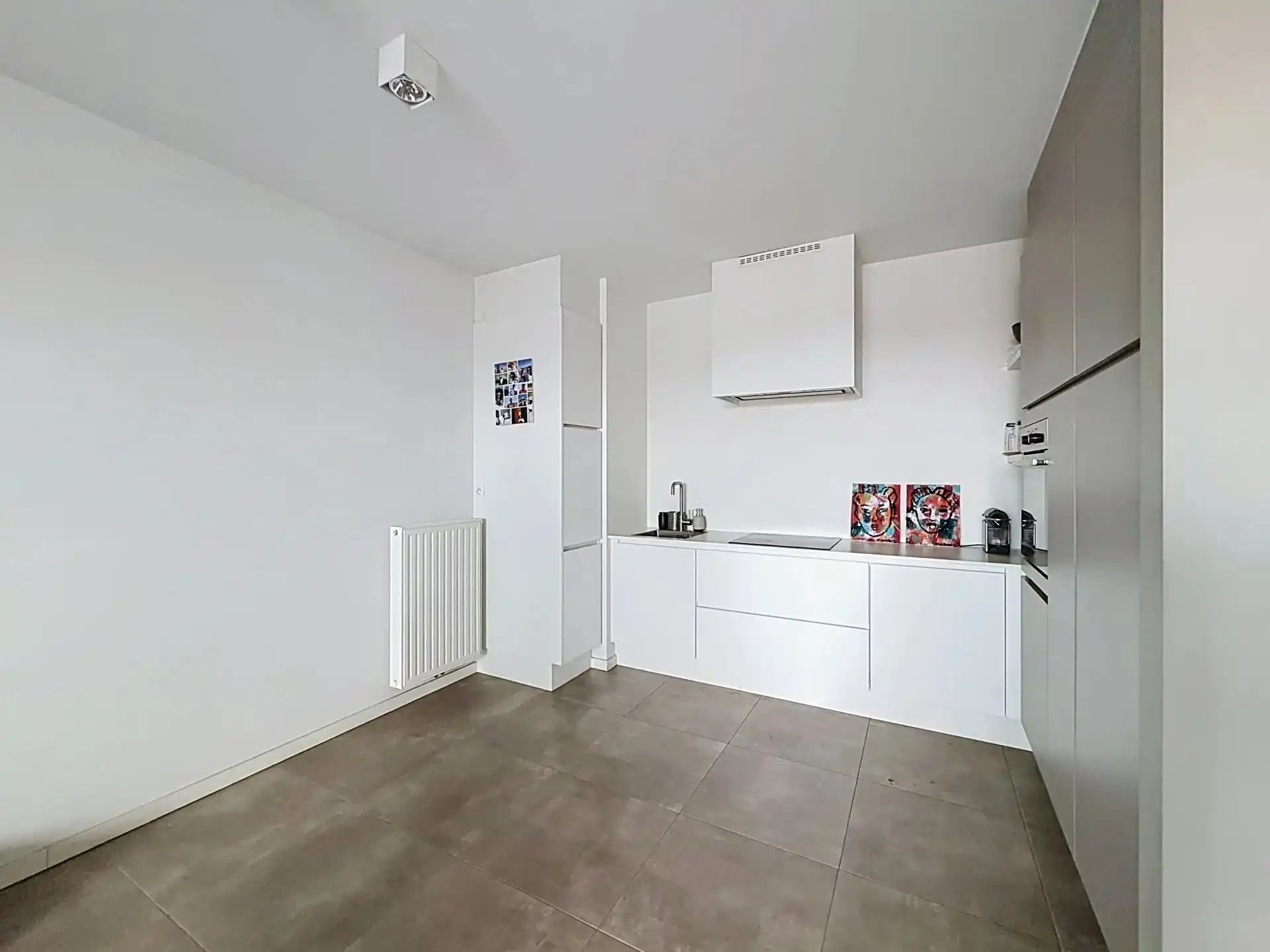 Modern appartement met 1 slaapkamer, ondergrondse staanplaats en berging op toplocatie. foto 6