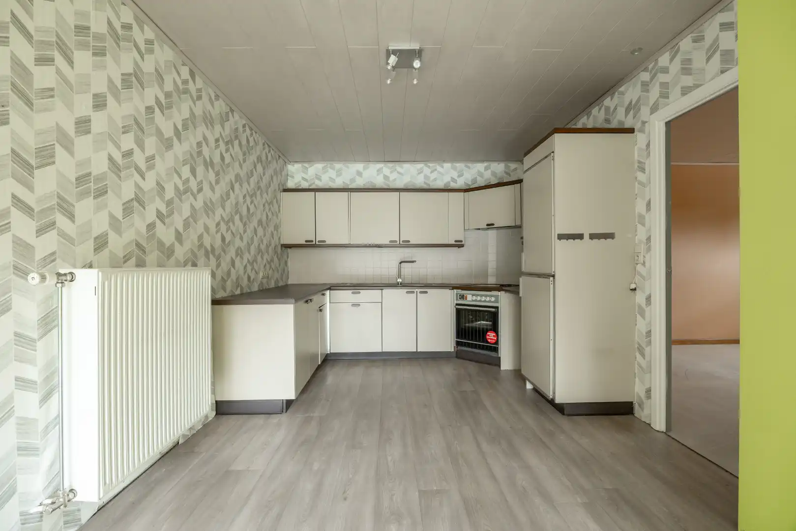 Ruim gelijkvloers appartement te koop! foto 5