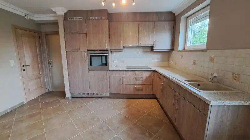 Ruim en energiezuinig&nbsp;appartement met TERRAS en GARAGE te huur in Oedelem foto 4