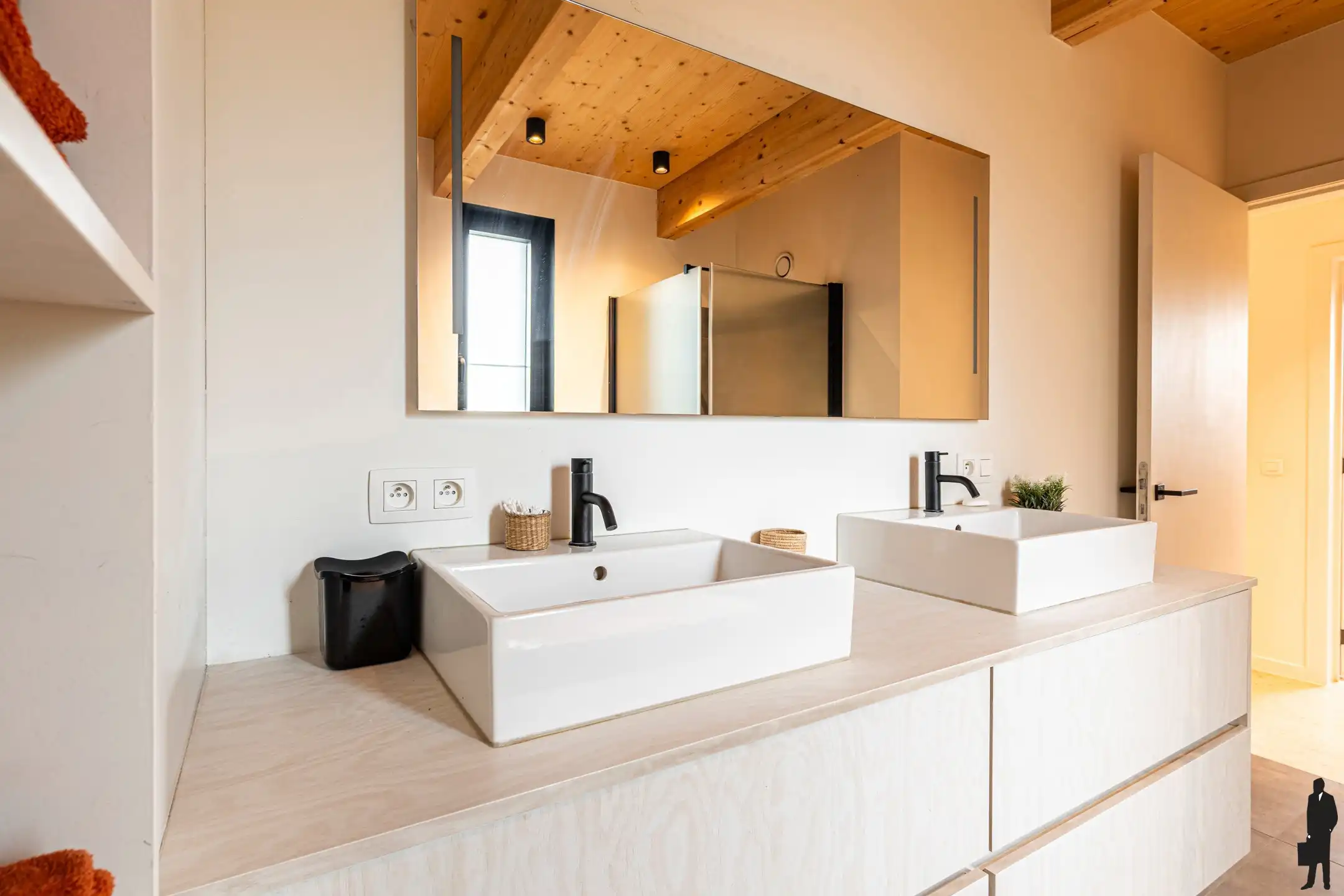Elegante, energieneutrale woning aan registratierechten (!) foto 22