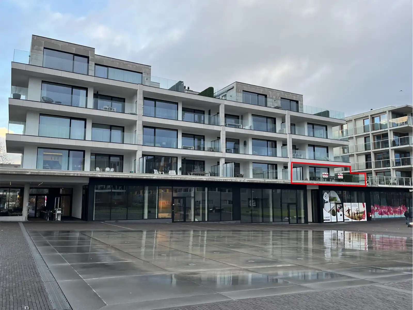 Luxueus nieuwbouwappartement op de Zuiderpromenade te huur foto {{pictureIndex}}