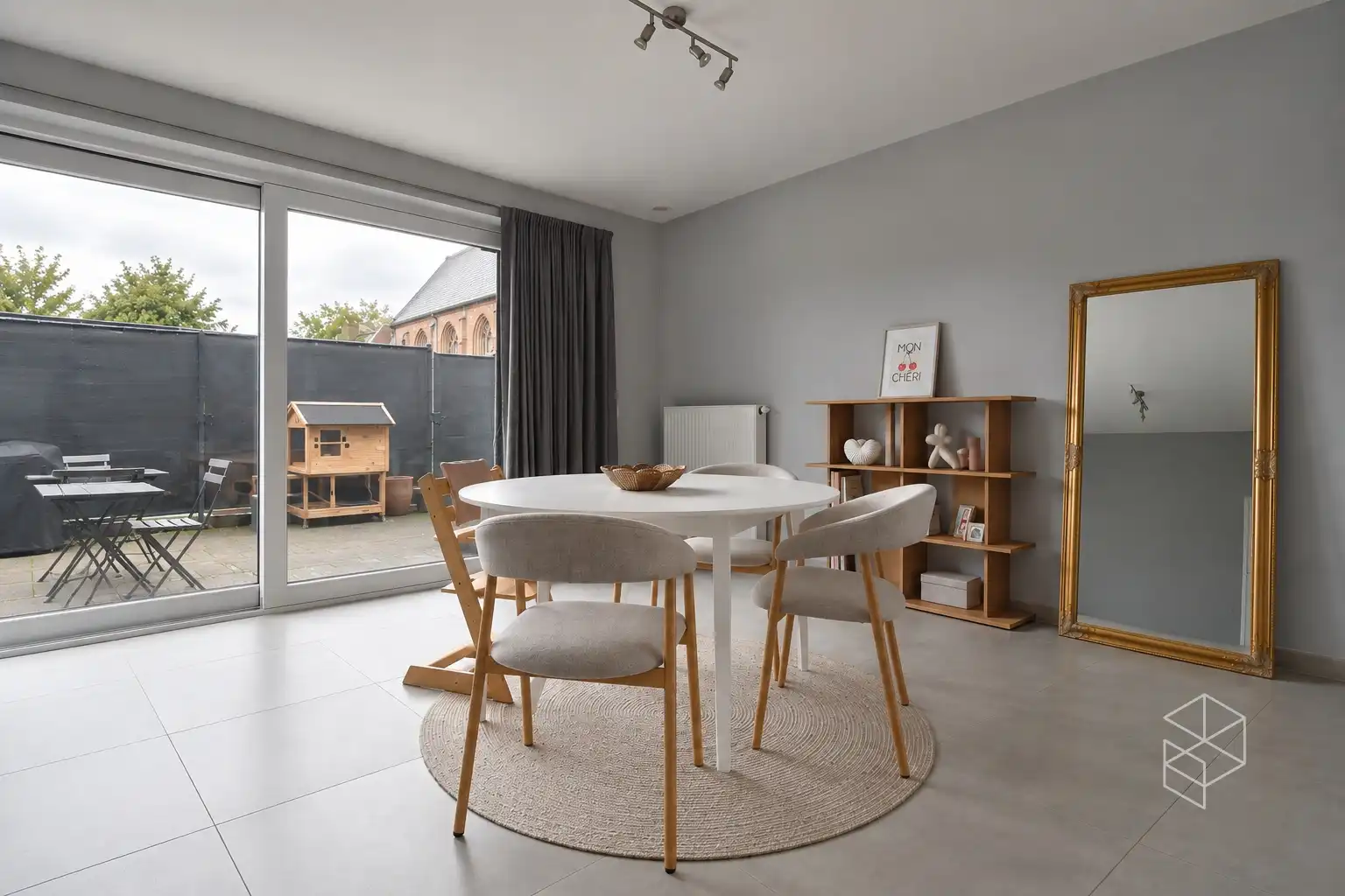BEZOEKMOMENT NU ZATERDAG 19/09 VAN 16U TOT 18U | RUIM LICHTRIJK GELIJKVLOERS APPARTEMENT MET 2 SLKPS EN GROOT TERRAS foto 5