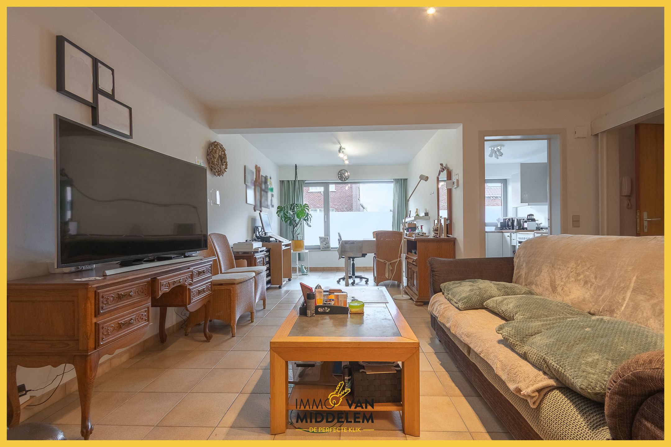 GOED GELEGEN LICHTRIJK APPARTEMENT MET 2 KAMERS foto 2