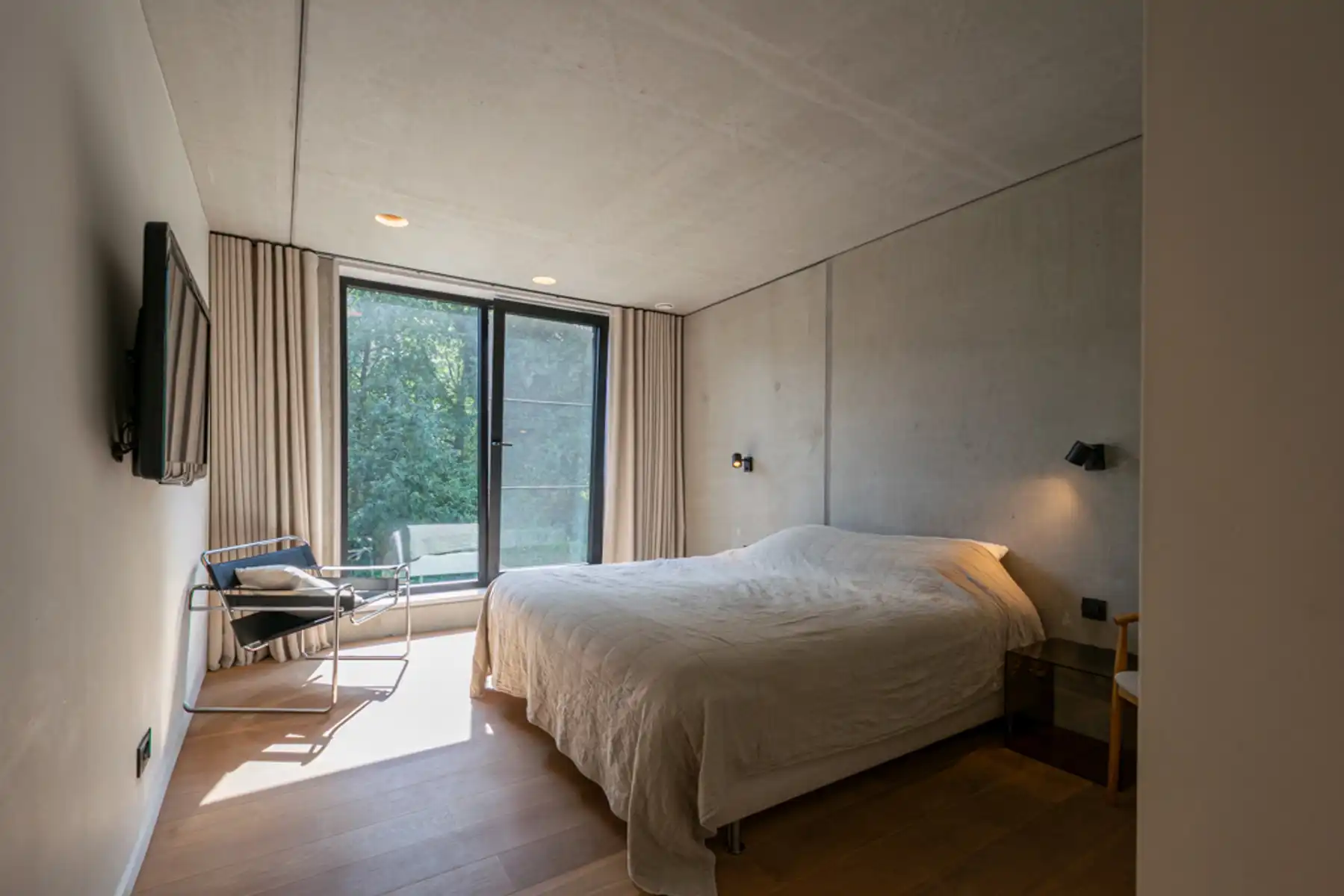 ENERGIEZUINIGE CONCRETE HOUSE OP TOPLOCATIE foto 22