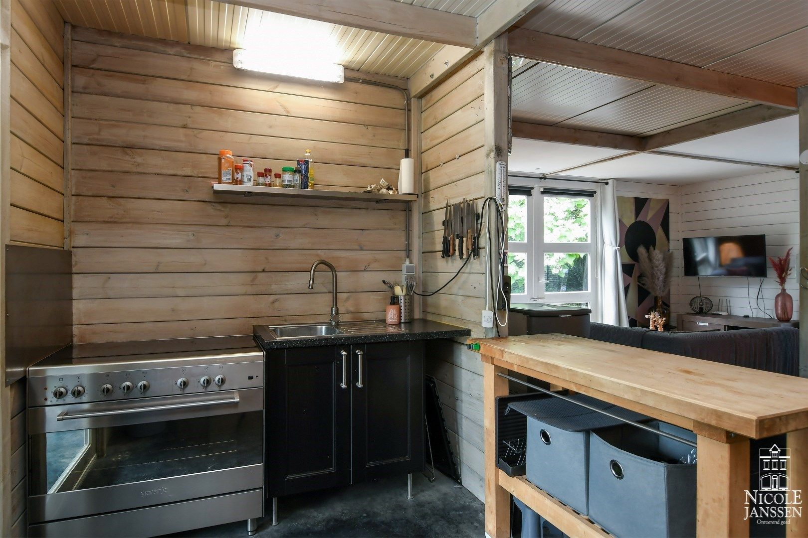 Handelspand met zorgwoning op commerciële A-locatie! foto 12