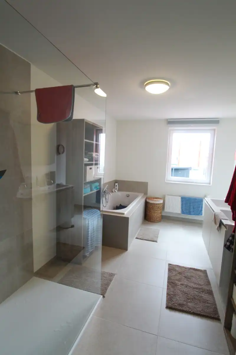 Zeer energiezuinige nieuwbouwwoning te Roeselare foto 12
