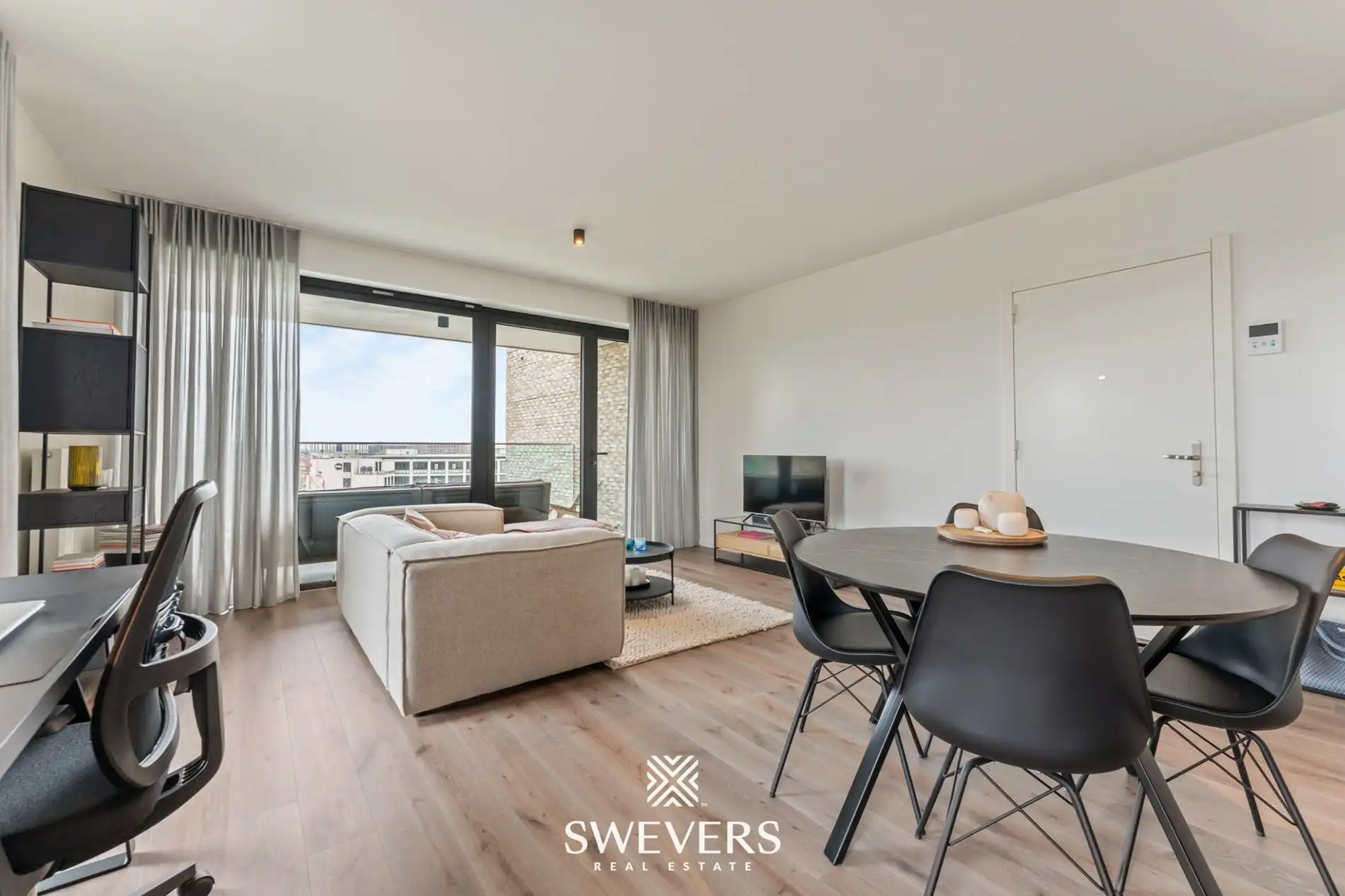 Stijlvol appartement met zonovergoten terras en topuitzicht in hartje Hasselt  foto 7