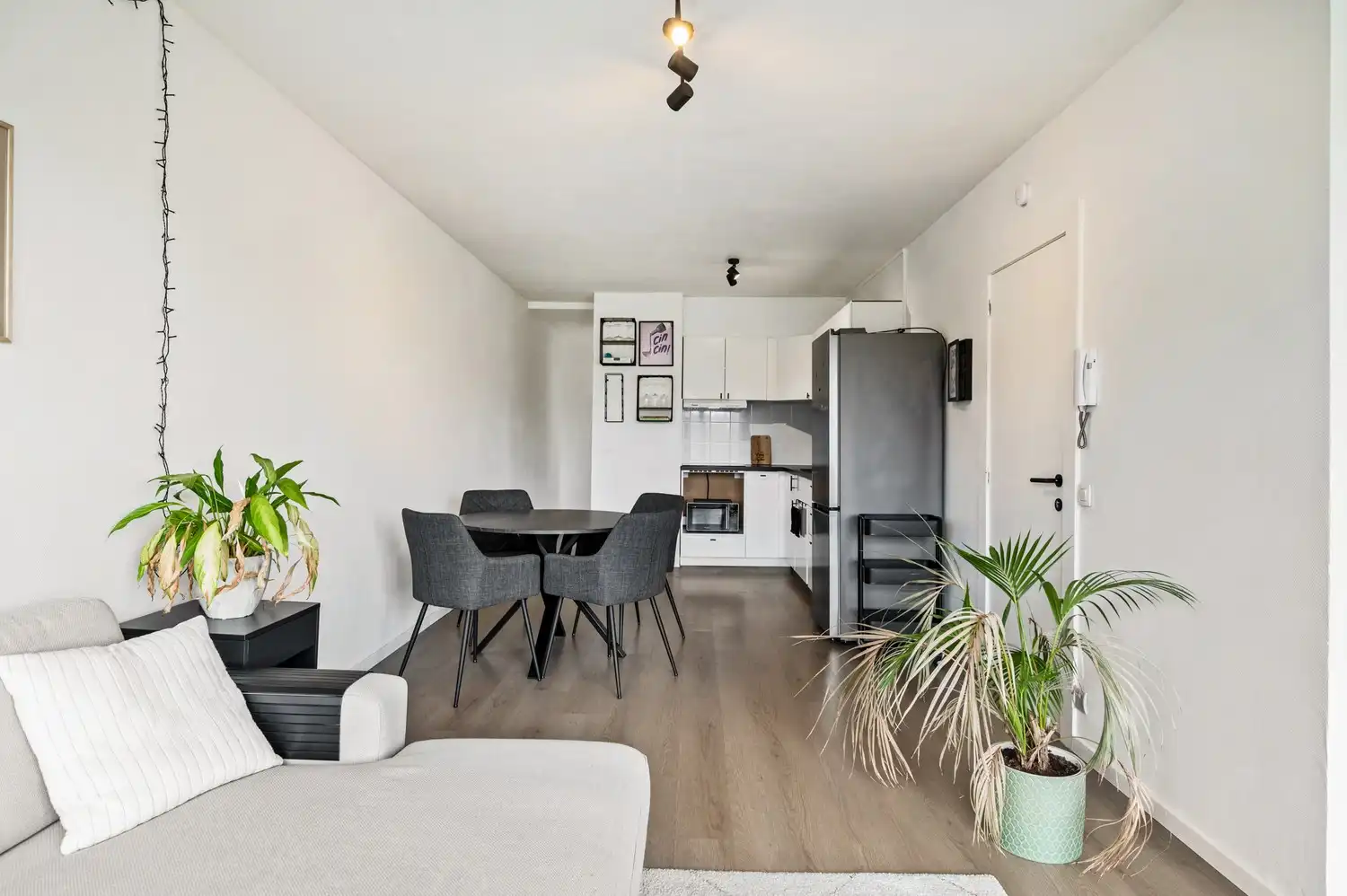 Instapklaar appartement met garage op toplocatie in Kapellen foto 3