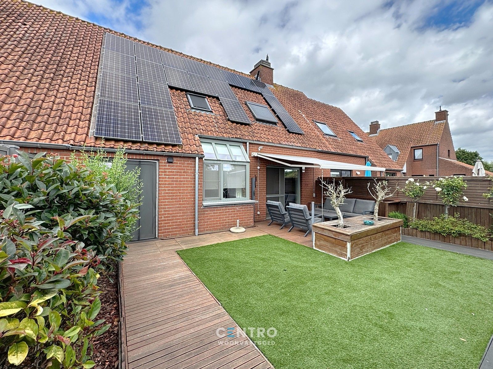 Leuke gezinswoning (Energielabel A) met 3 slpks én garage! foto {{pictureIndex}}