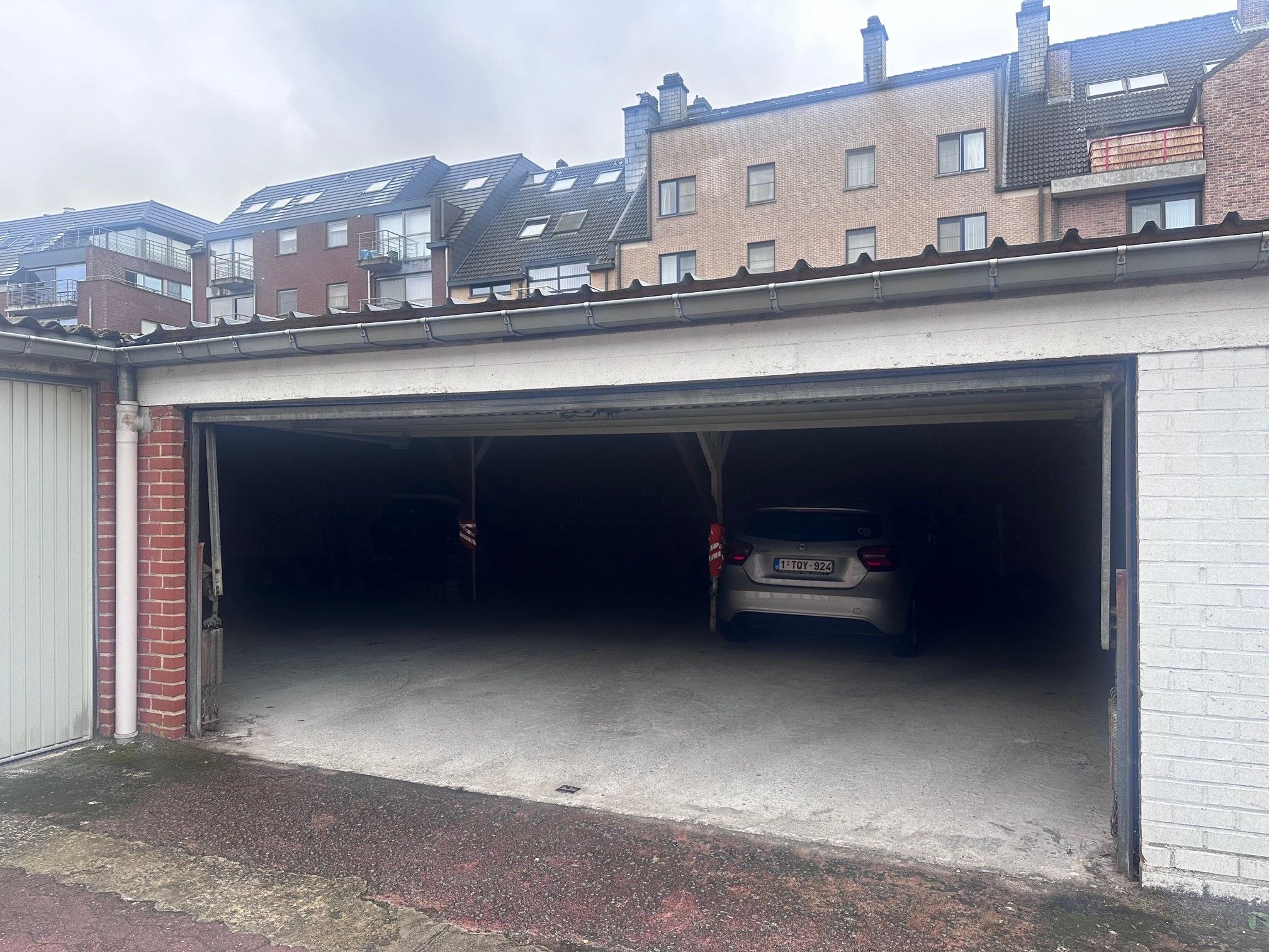 COMMERCIEEL GELIJKVLOERS MET WOONST EN PARKING CENTRUMLAAN foto 16