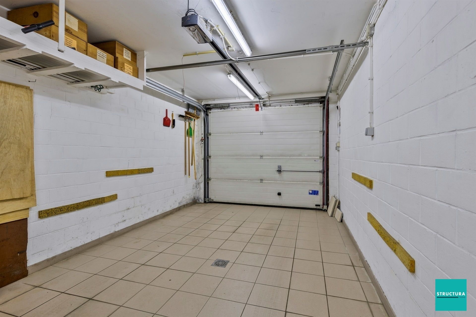 Ruim penthouse met drie slaapkamers, kelderberging en garage op toplocatie. foto 20
