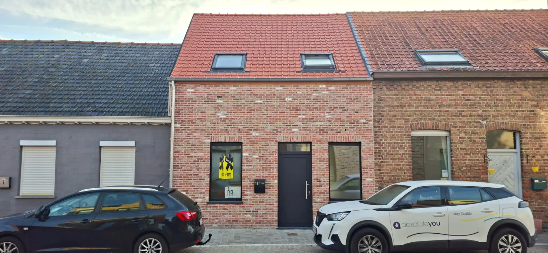Nieuwbouwwoning te Nieuwkapelle foto {{pictureIndex}}