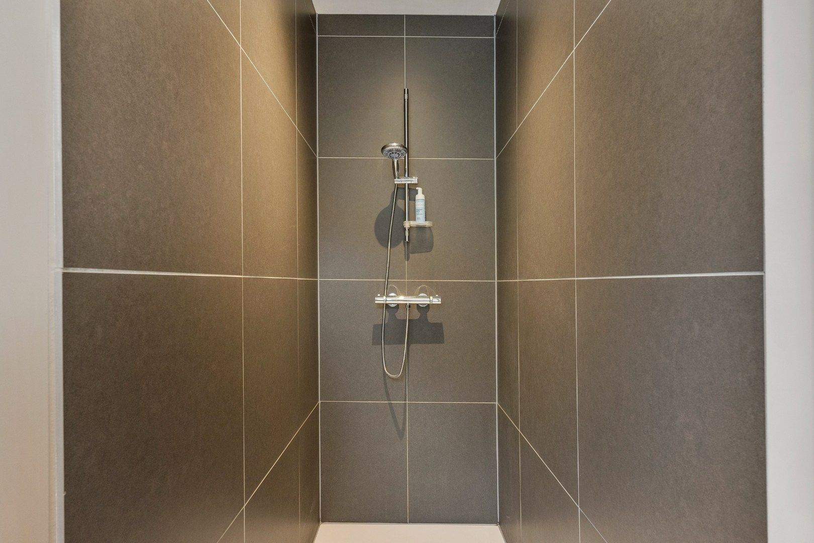 Verzorgde, instapklare woning met 3 slaapkamers in hartje Ieper foto 13